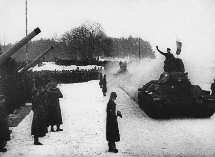 Власов против Сталина. Трагедия русской освободительной армии 1944-1945 год