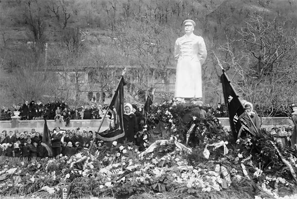 Госдачи Кавказских Минеральных Вод. Тайны создания и пребывания в них на отдыхе партийной верхушки и исполкома Коминтерна от Ленина до Хрущева