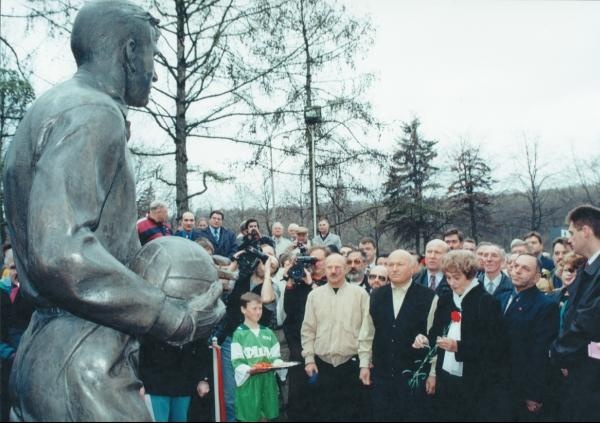 Больше, чем футбол. Правдивая история: взгляд изнутри на спорт №1