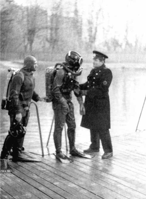 Морские дьяволы. Из жизни водолазов-разведчиков Балтийского флота ВМФ