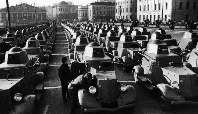 Броня на колесах. История советского бронеавтомобиля 1925-1945 гг.