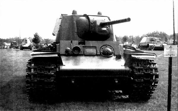 Тяжёлый танк КВ. Часть 1