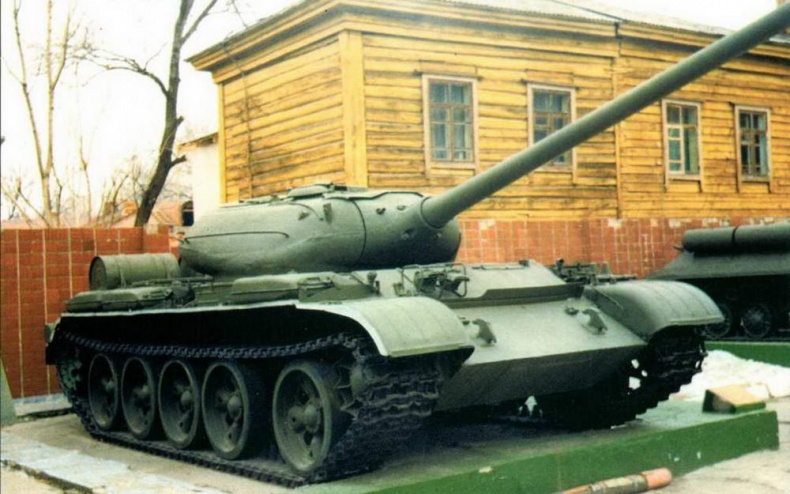 Средний танк Т-54