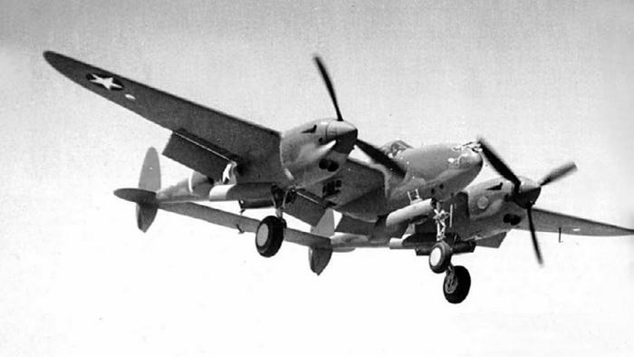 Истребитель-«молния» P-38 «Лайтнинг»