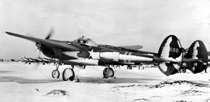 Истребитель-«молния» P-38 «Лайтнинг»