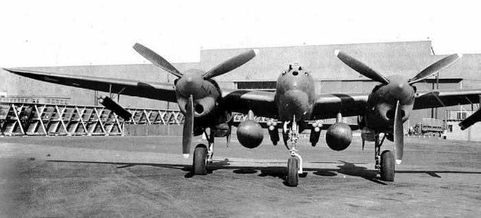 Истребитель-«молния» P-38 «Лайтнинг»