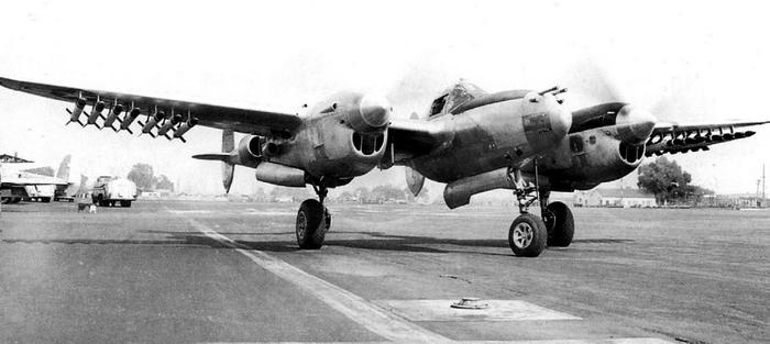 Истребитель-«молния» P-38 «Лайтнинг»