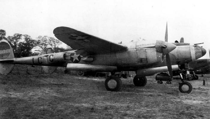 Истребитель-«молния» P-38 «Лайтнинг»