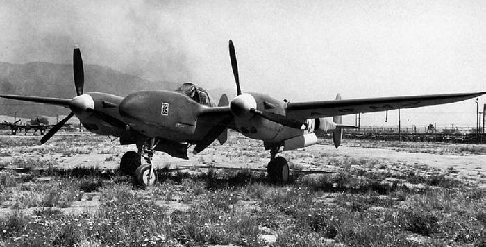 Истребитель-«молния» P-38 «Лайтнинг»