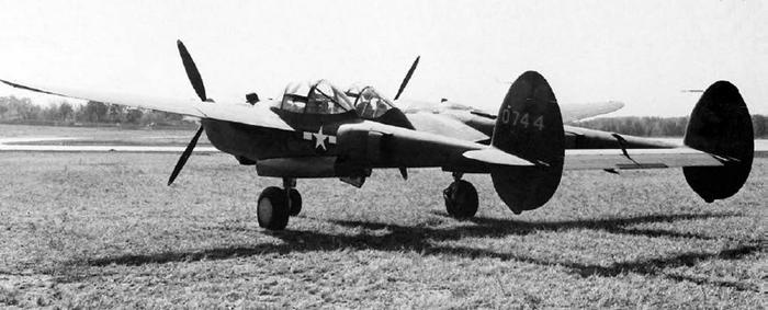 Истребитель-«молния» P-38 «Лайтнинг»