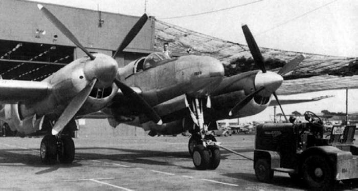 Истребитель-«молния» P-38 «Лайтнинг»