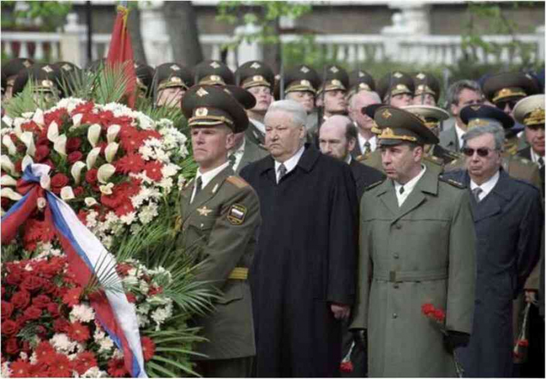 Москва ельцинская. Хроники президентского правления